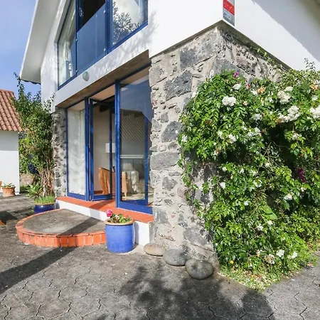 Konukevi Blue Oceanview Relaxing Mosteiros (Azores)