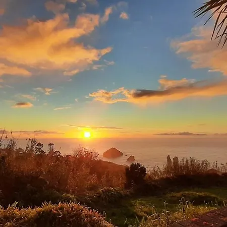 Blue Oceanview Relaxing Mosteiros (Azores)
